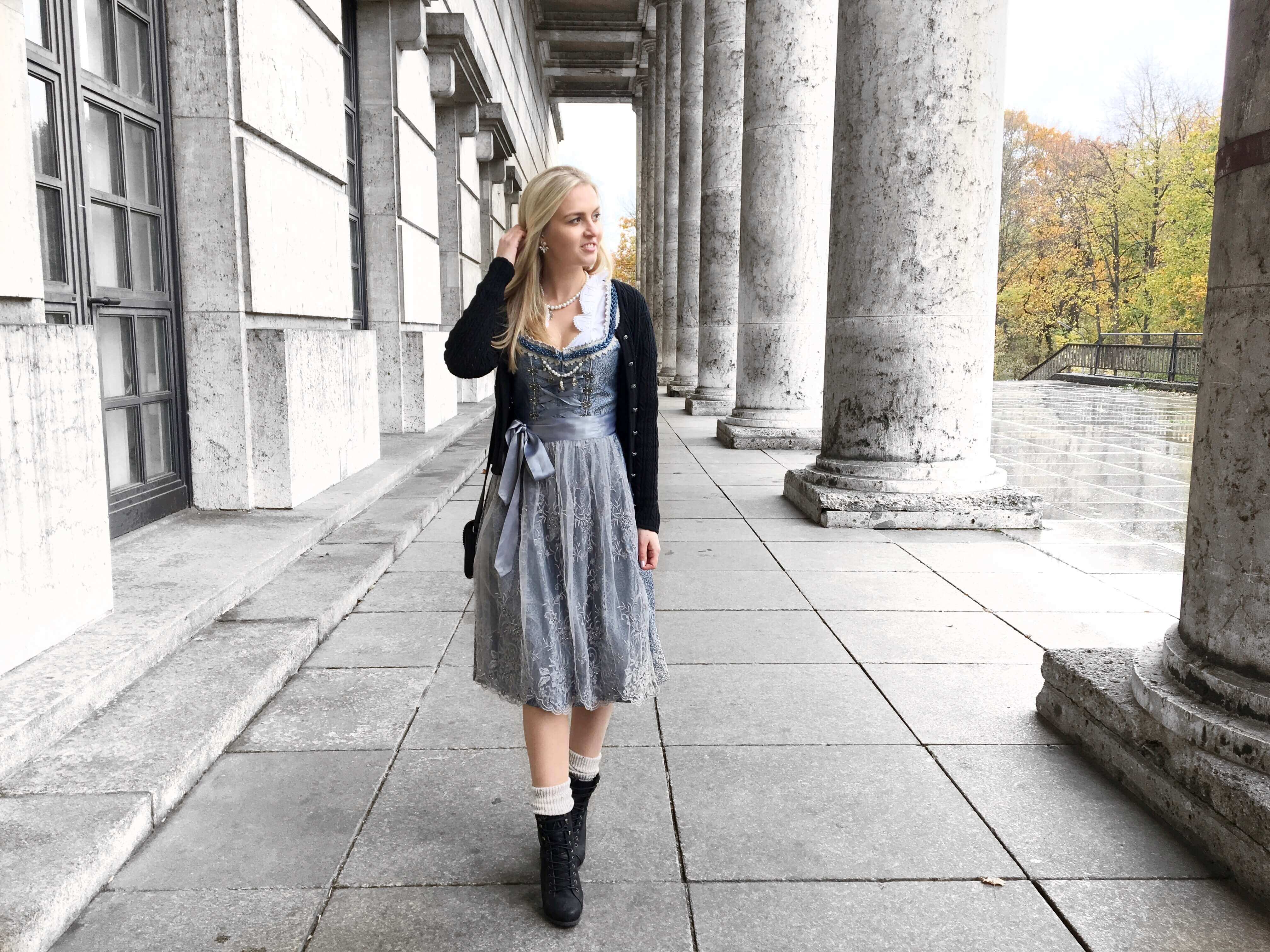Dirndl im Herbst oder Winter, 10 Tipps und Tricks, Fashion Blog Katefully München Oktoberfest Tracht
