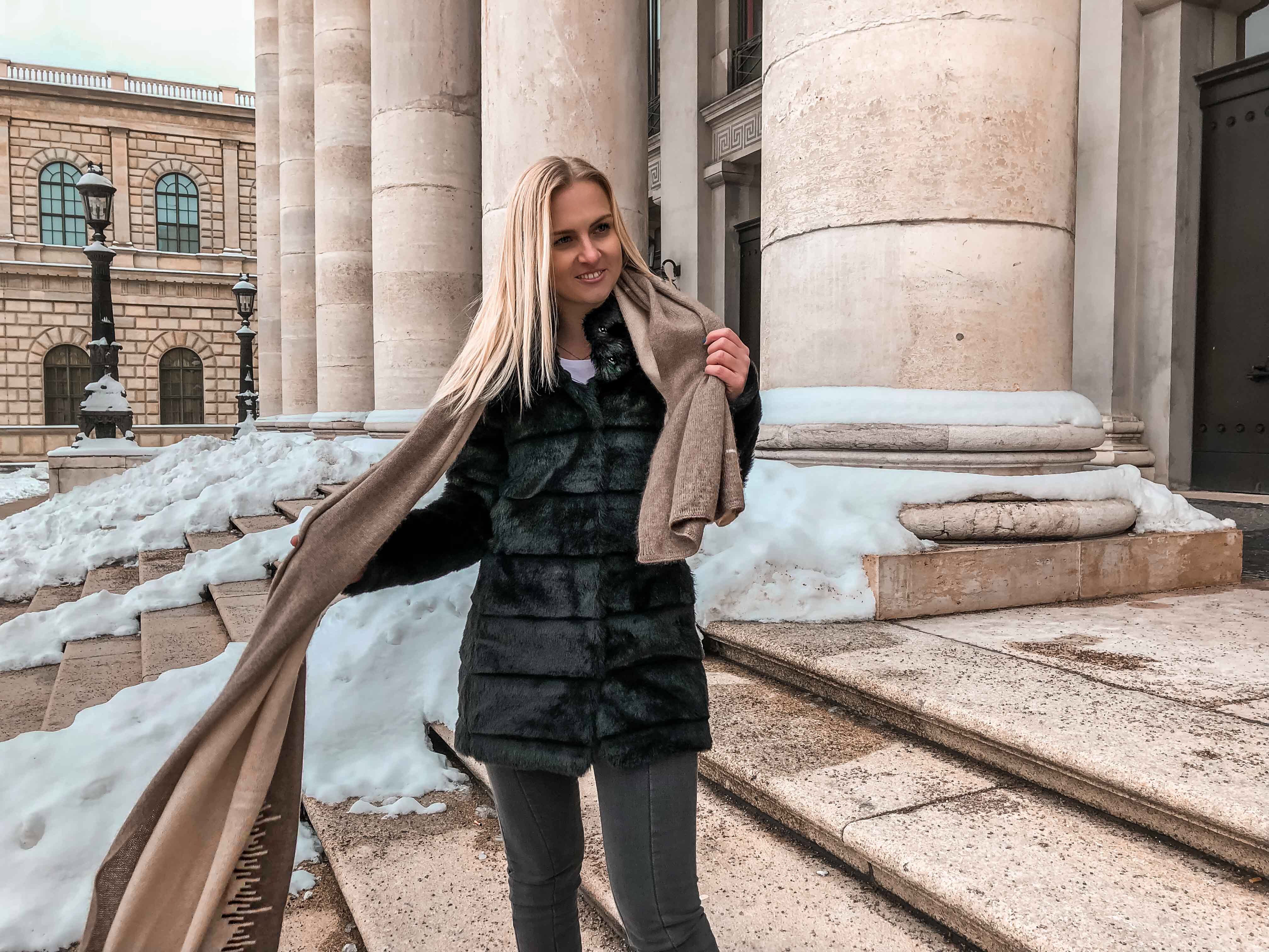 Fashionblog, Modeblog, Kaschmir, Katefully, Schal, Winter, Outfitinspiration, Wolle, Mantel, München, Model, Fashion