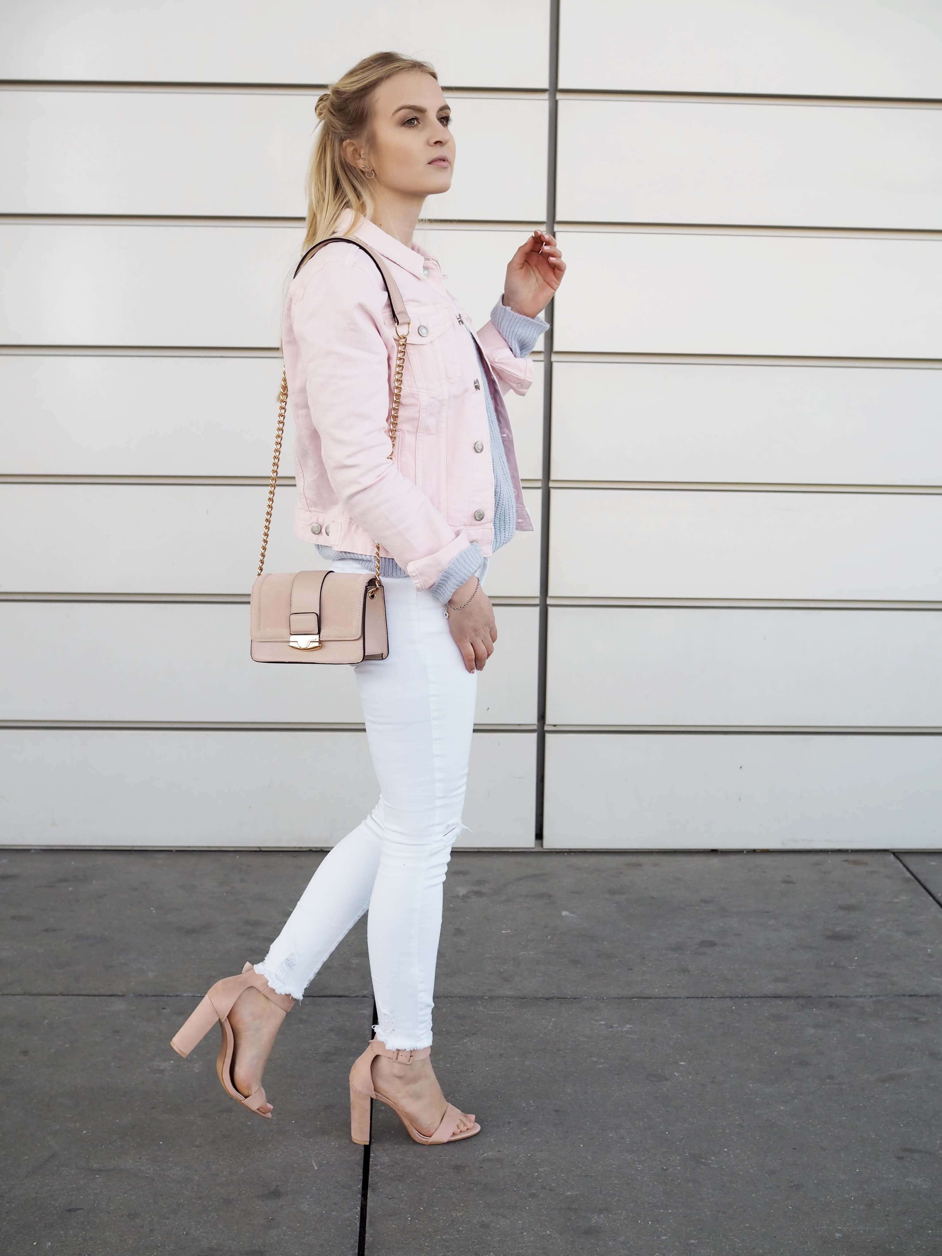 Pastell Outfit Jeansjacke rosa, hellblau, mint, vanille, Pullover, Frühling Blogger Fashionblog Modeblog Katefully Styleseven ootd München